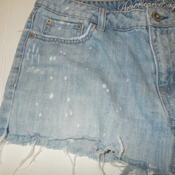 American Eagle Cutoff Shorts Light Wash Size 8 - Picture 2 of 7